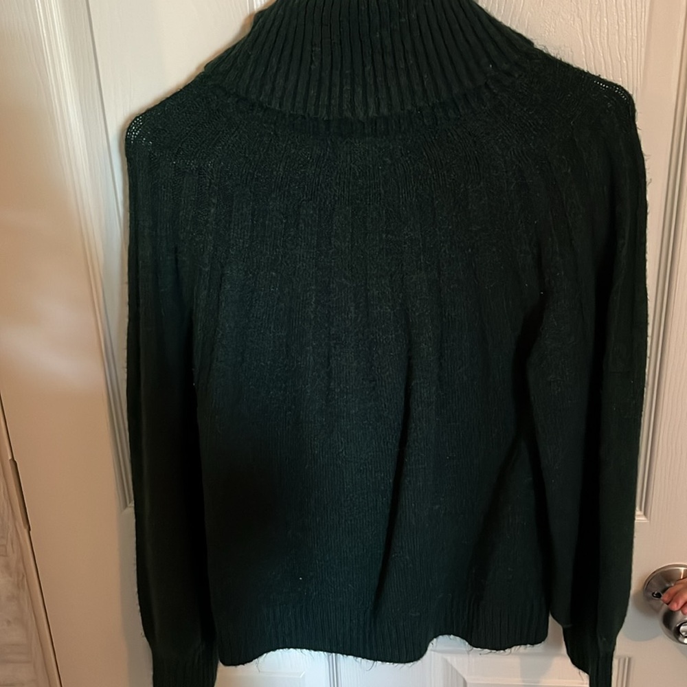 Sweater - Picture 4 of 4